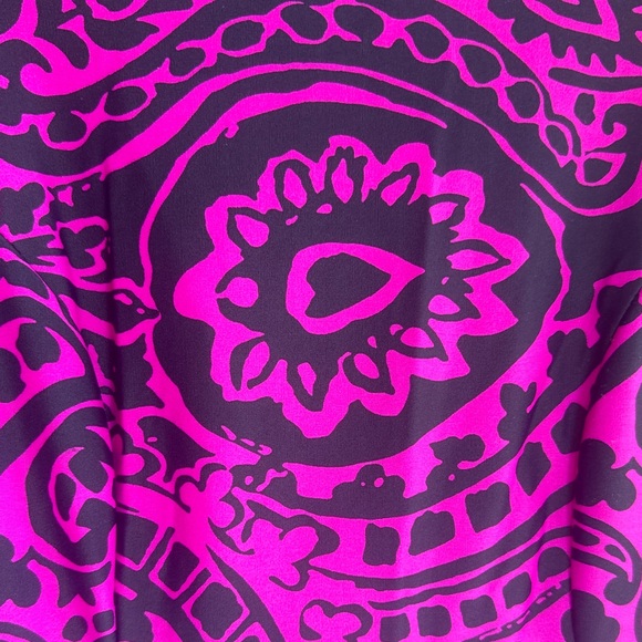 Jude Connally Vibrant Pink and Black Paisley Midi Dress - Picture 3 of 4